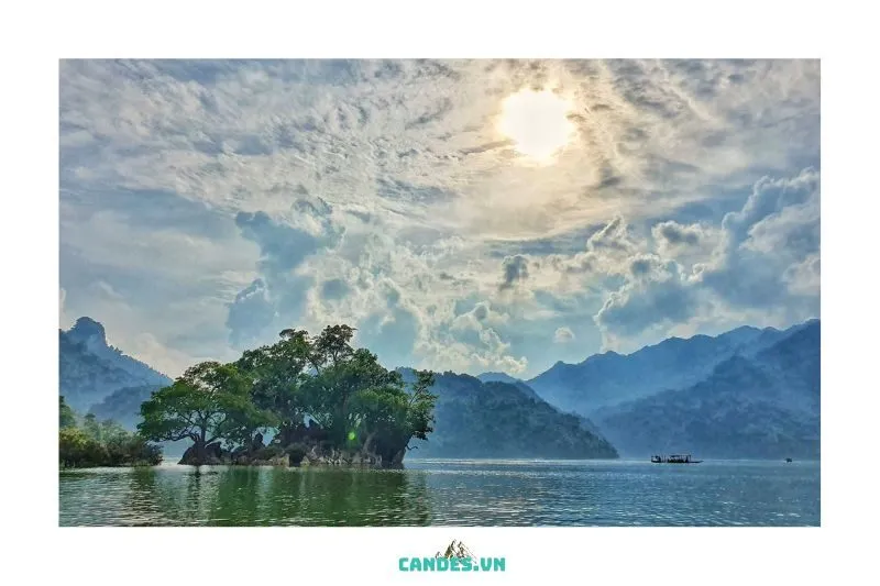 Cảnh Sắc Thiên Nhiên Hồ Ba Bể